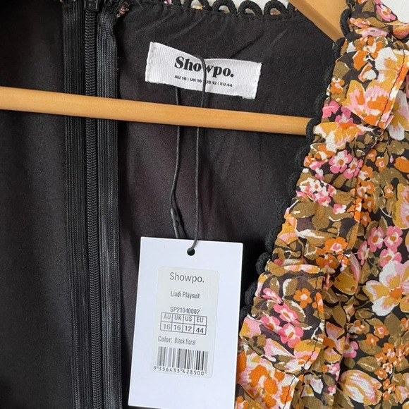Showpo Liadi Playsuit Jumpsuit Black Floral Sz 12 - Picture 8 of 9